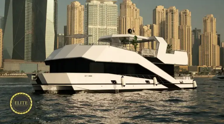 Modern Boat 100 FT (1)