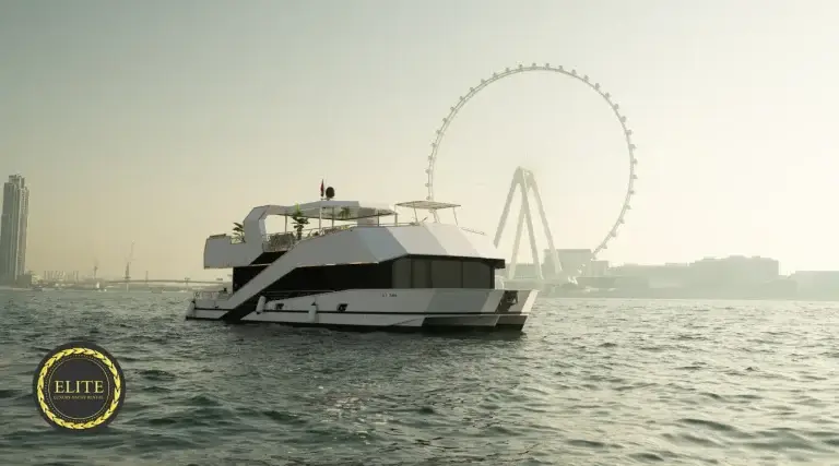 Modern Boat 100 FT (3)
