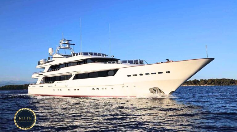 Elite Benneti 164 Ft. Overnight Yacht Rental Dubai : Stay On a Luxury Yacht image blog.