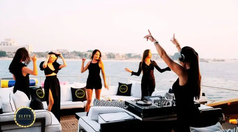 Elite Royalty - Elite Luxury Yacht. Plan a Luxury Yacht Party with Yacht Rental Dubai image blog.
