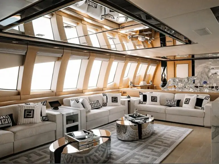 Elite Royalty - Elite Luxury Yacht. Luxury Yacht Charter Dubai For Family: A Perfect Adventure image blog.