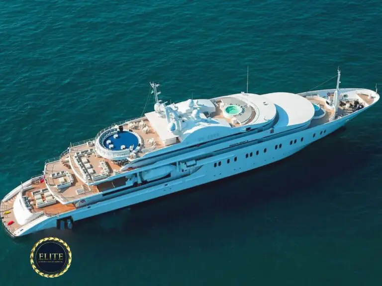 Moonlight II 300 Ft-Gallery. How to Make the Most of a One-Day Yacht Rental Dubai Trip image blog.